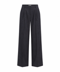 PANTALON CON PINZAS AZUL MARINO