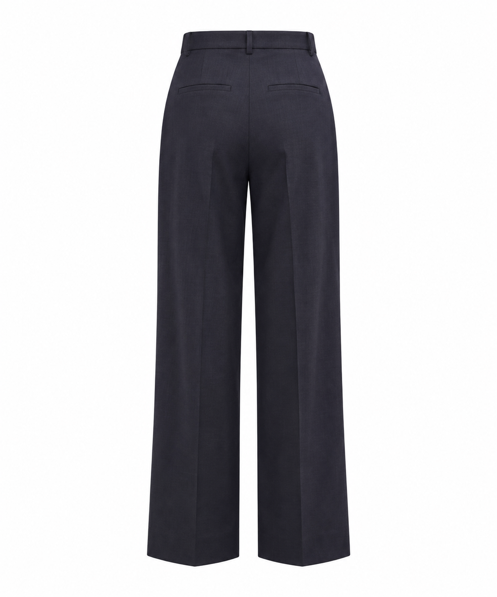 PANTALON CON PINZAS AZUL MARINO